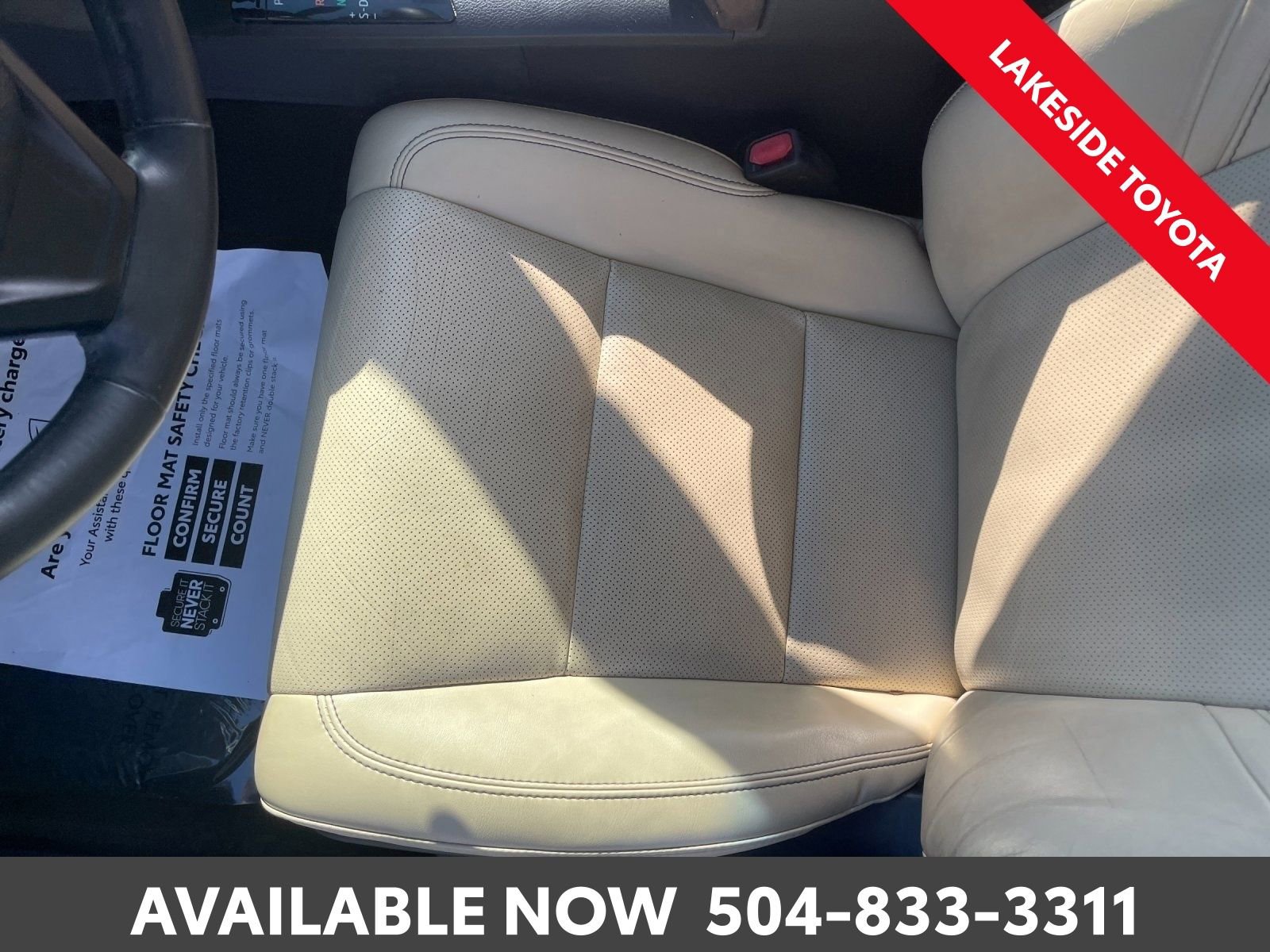 Used 2015 Toyota Avalon Limited w/ Technology Package image 30