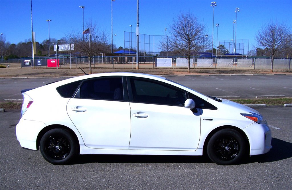 Used 2013 Toyota Prius Two image 5