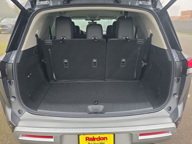 New 2025 Nissan Pathfinder SL image 13