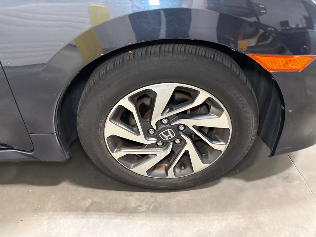 Used 2018 Honda Civic EX image 16