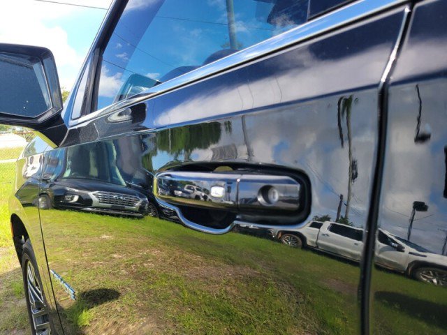 Used 2021 Chevrolet Tahoe LT w/ LT Signature Package RWD image 8