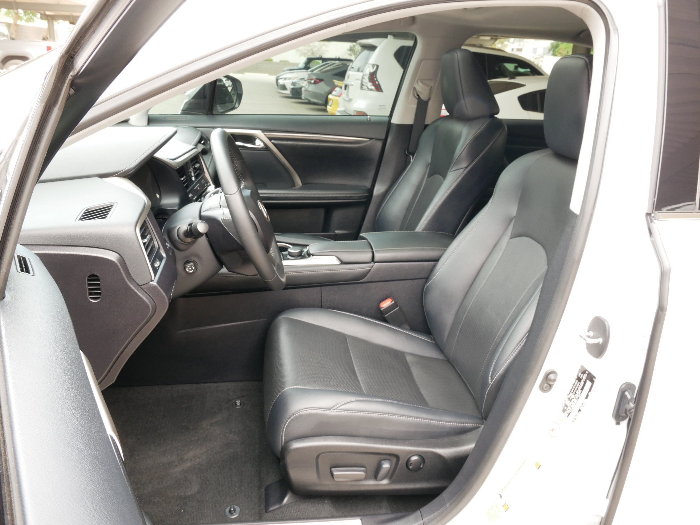 Used 2019 Lexus RX 350 FWD w/ Accessory Package image 2