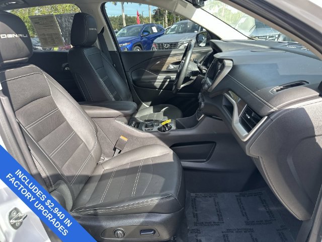 Used 2024 GMC Terrain Denali w/ Denali Premium Package AWD/4WD image 29