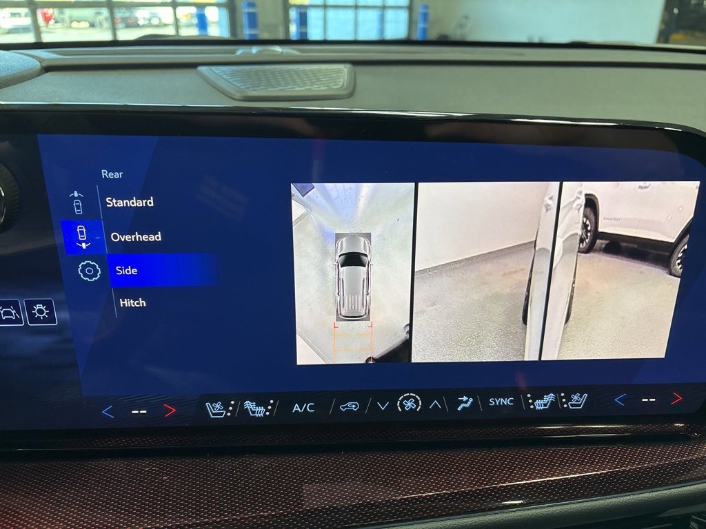 New 2026 Chevrolet Traverse RS image 21