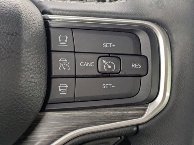 Certified 2024 Jeep Wagoneer L Series II w/ Flexible Seating Group AWD/4WD image 16