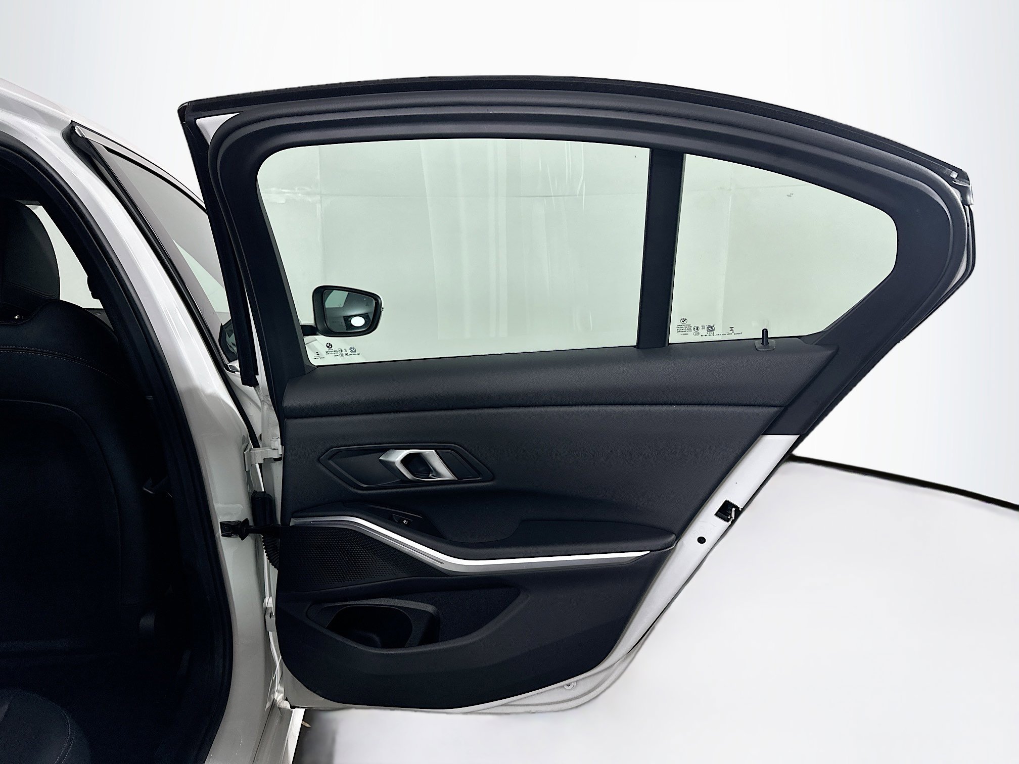 Used 2025 BMW 330i Sedan image 31