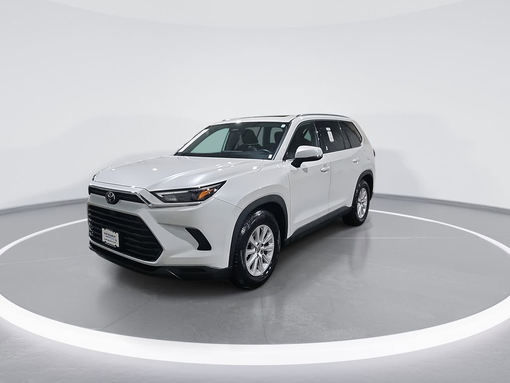 Used 2024 Toyota Grand Highlander XLE image 4
