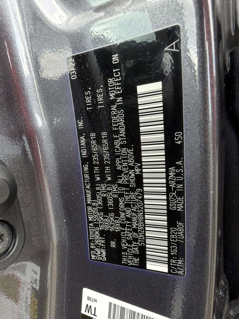 Used 2022 Toyota Highlander XLE AWD/4WD image 26
