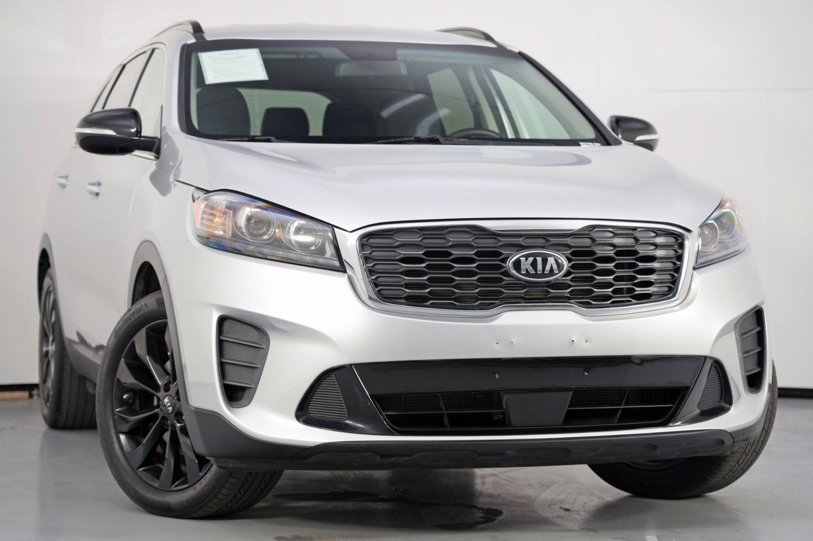 Used 2020 Kia Sorento S image 2