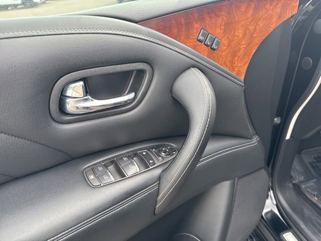 Used 2017 INFINITI QX80 4WD image 17