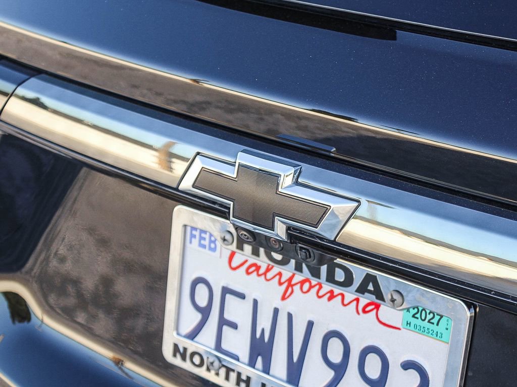 Used 2023 Chevrolet Traverse Premier w/ Redline Edition image 8