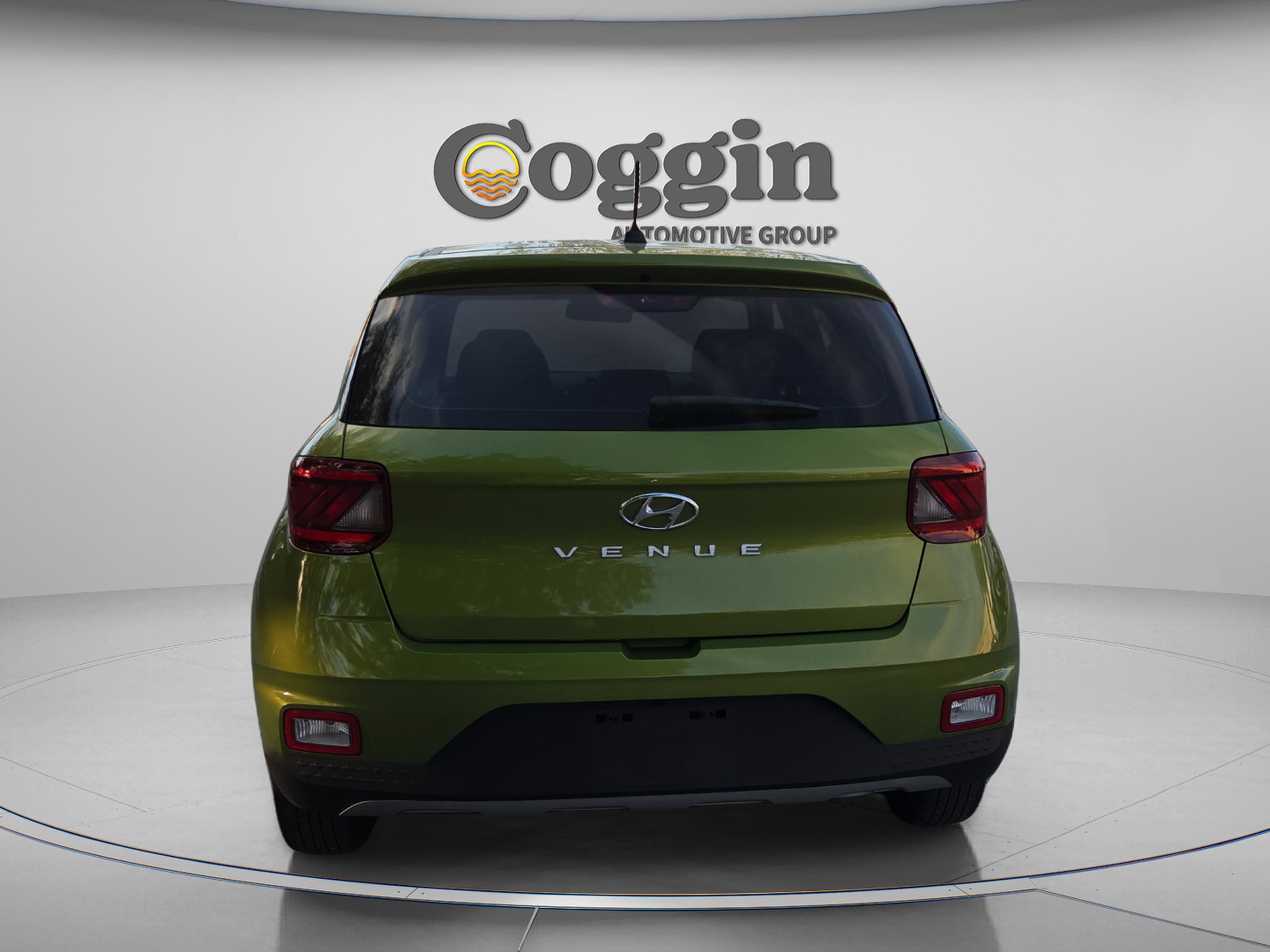 Used 2024 Hyundai Venue SE image 4