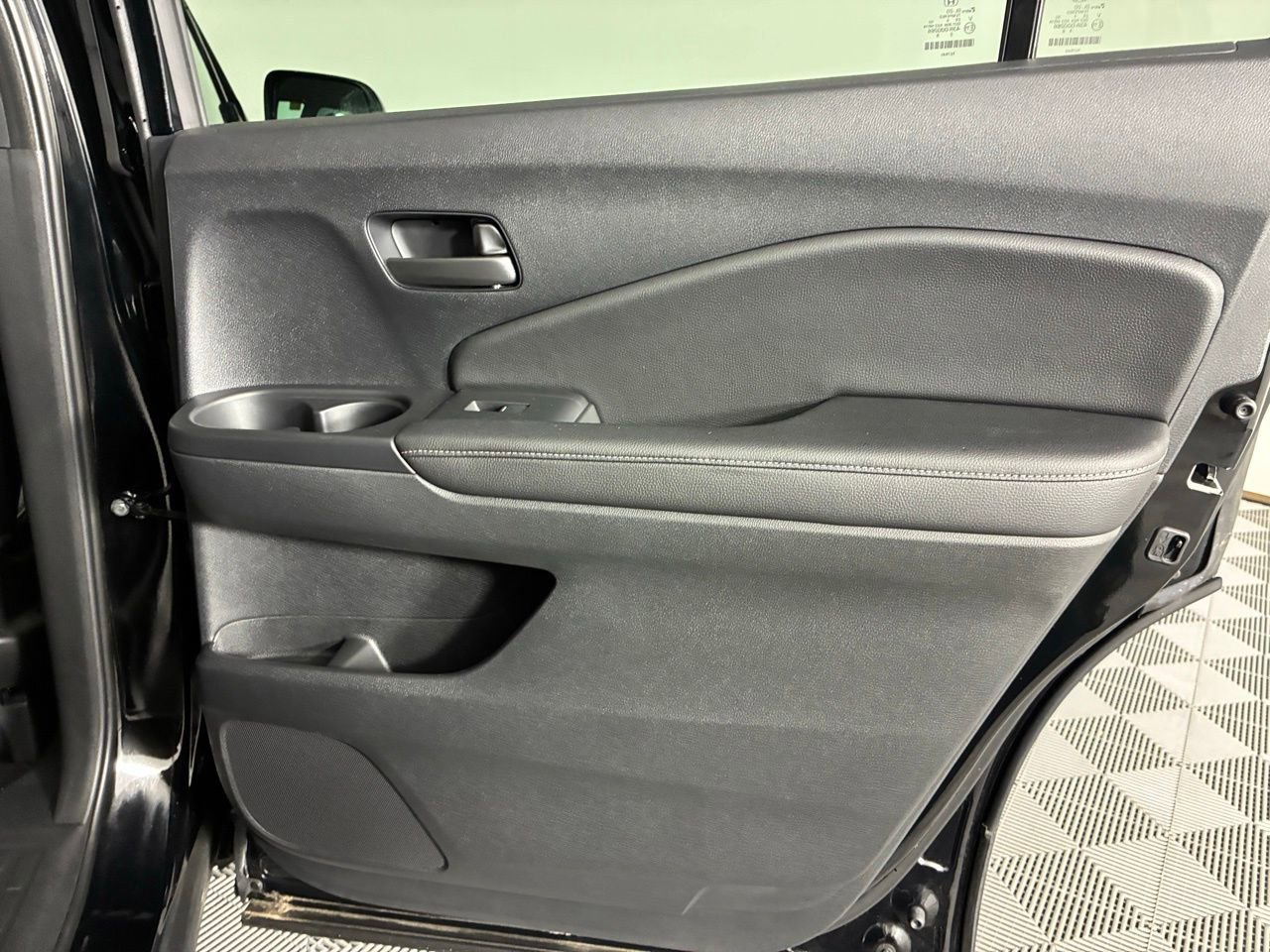 Used 2025 Honda Passport EX-L image 28