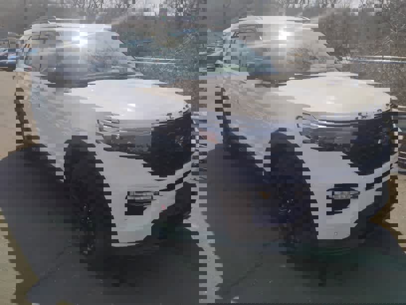 Used 2023 Ford Explorer ST w/ Equipment Group 401A image 2