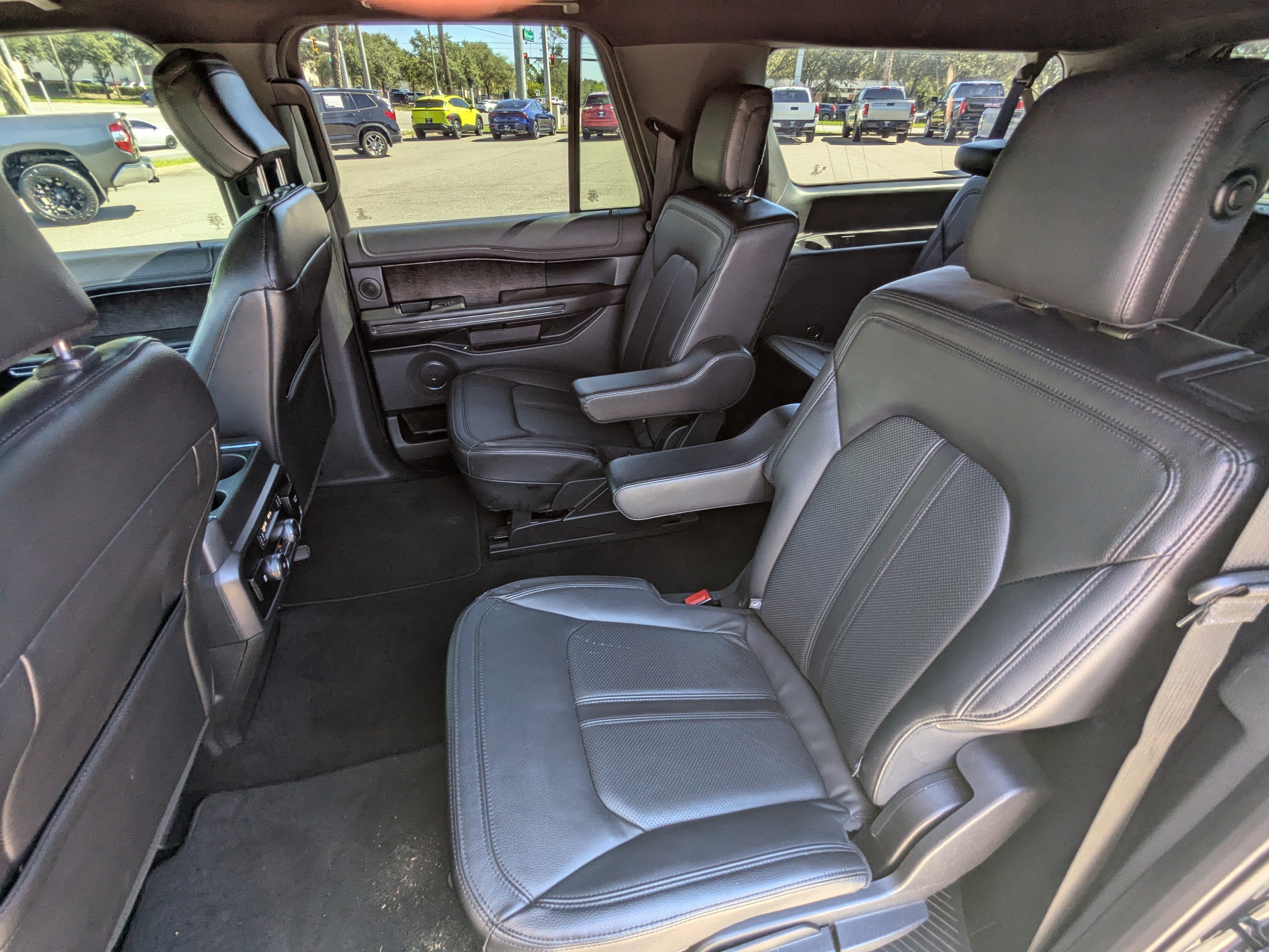 Used 2020 Ford Expedition Max Limited w/ Equipment Group 301A RWD image 13