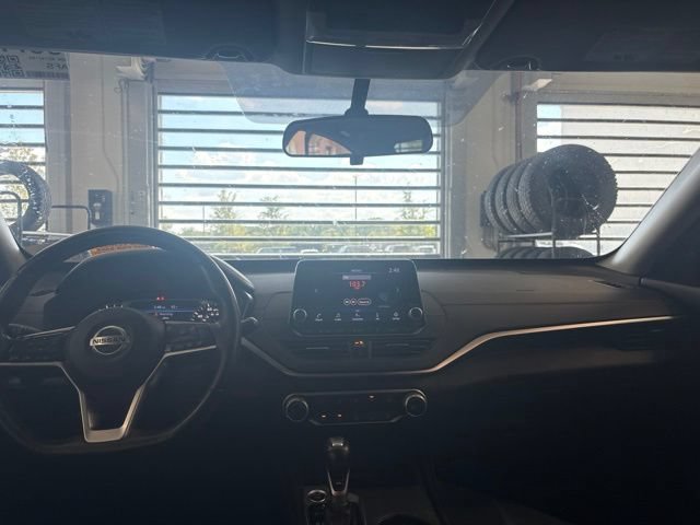 Used 2019 Nissan Altima 2.5 SR w/ SR Premium Package FWD image 19