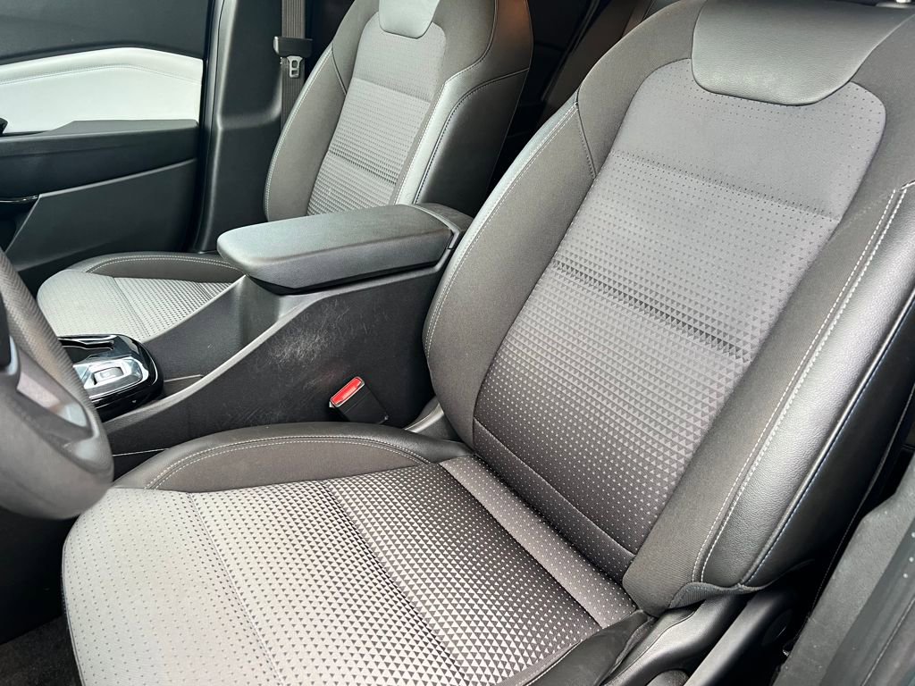 Used 2025 Chevrolet Trax LT image 10