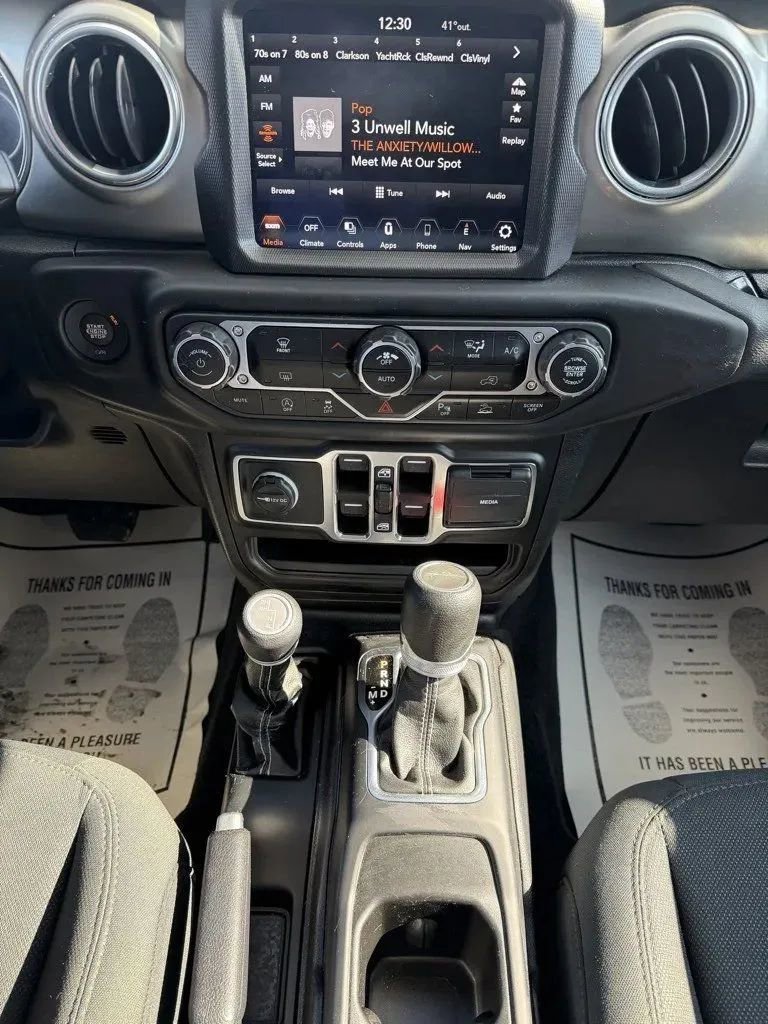 Used 2021 Jeep Gladiator Overland w/ Uconnect 4C Nav & Sound Group image 20