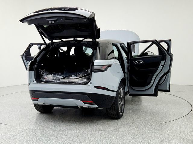 New 2026 Land Rover Range Rover Velar Dynamic SE image 11