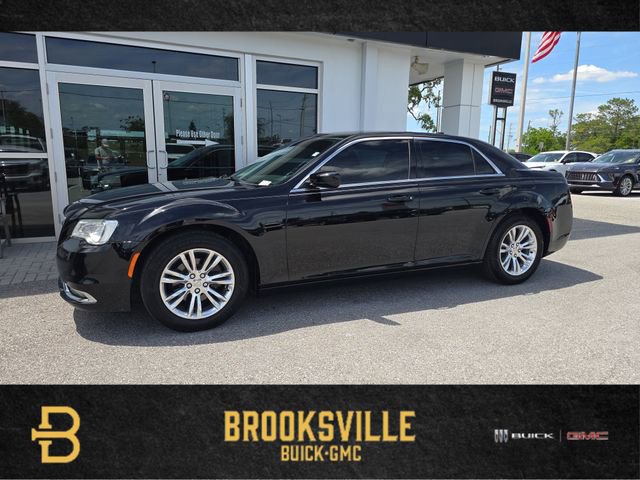 Used 2019 Chrysler 300 Touring L w/ Quick Order Package 22F image 1