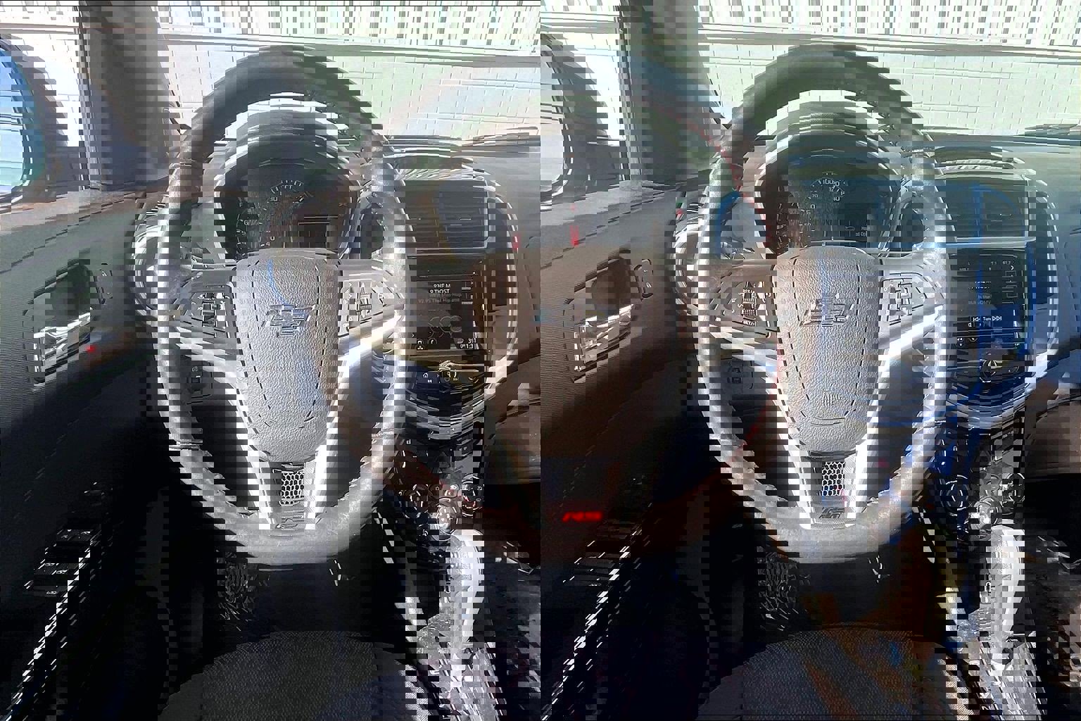 Used 2020 Chevrolet Sonic LT w/ Convenience Package image 6