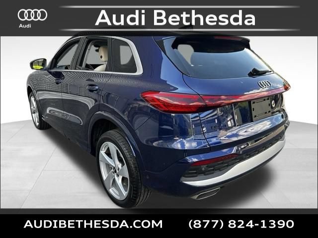Used 2025 Audi Q5 Premium Plus w/ Premium Plus AWD/4WD image 5