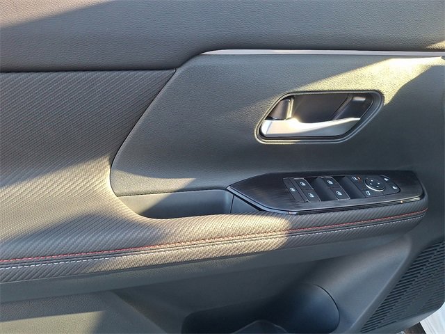 New 2026 Nissan Kicks SR w/ Cold Weather Package image 10