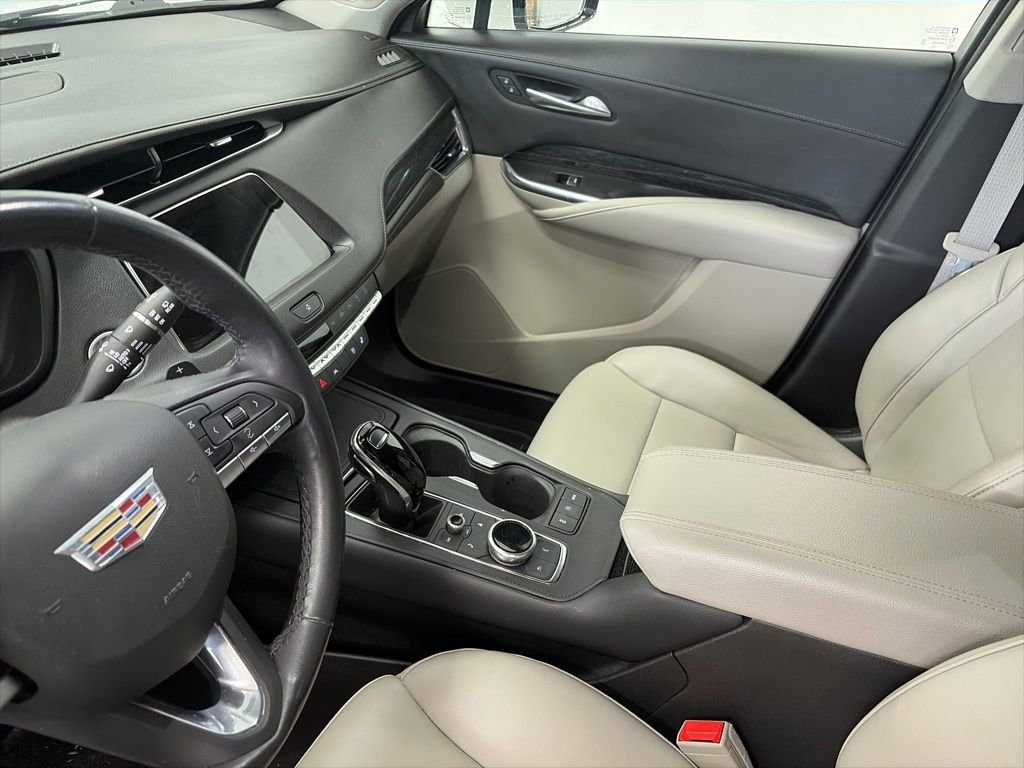 Used 2023 Cadillac XT4 Premium Luxury AWD/4WD image 12
