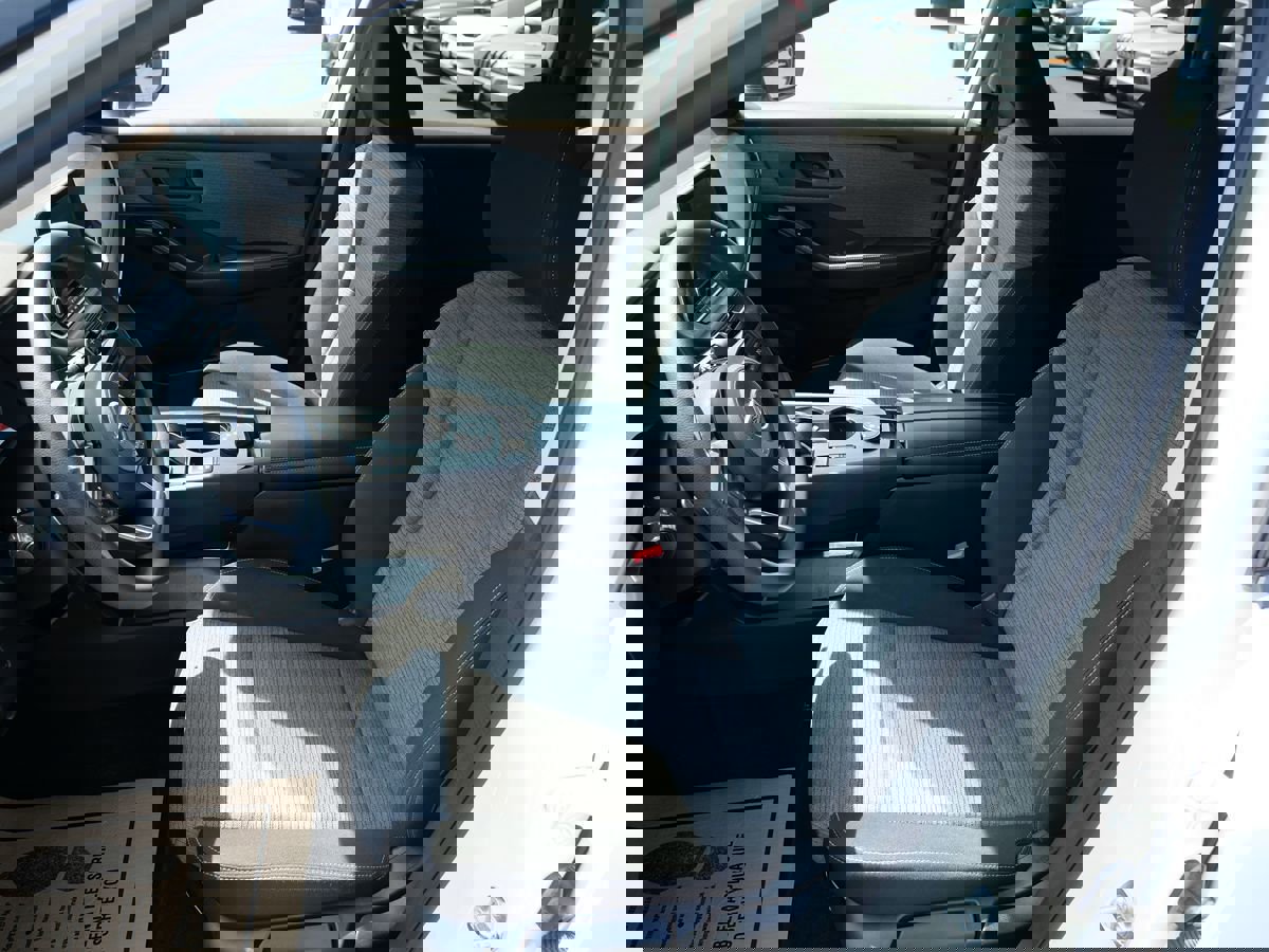 Used 2021 Nissan Rogue S image 14