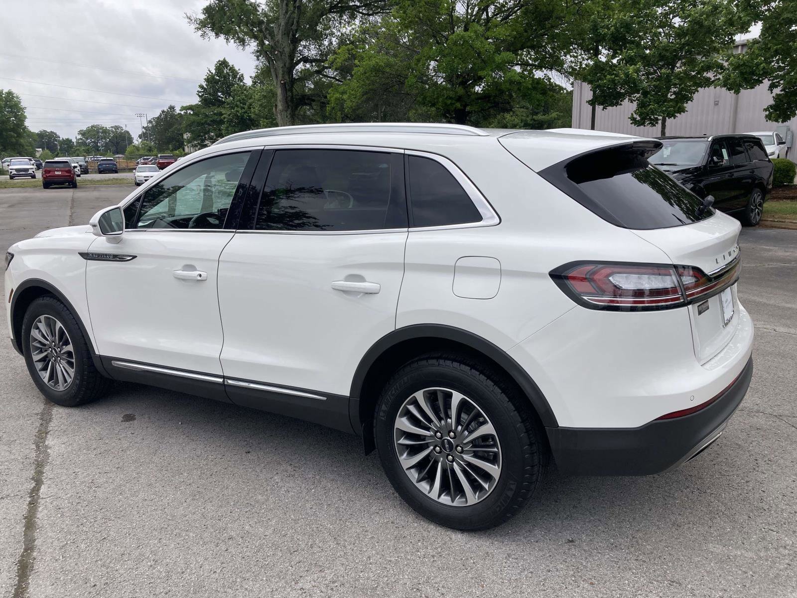 Certified 2022 Lincoln Nautilus AWD w/ Premium Package image 7