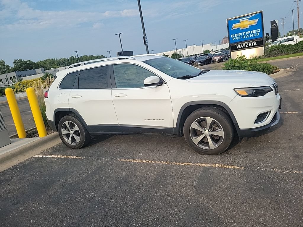 Used 2019 Jeep Cherokee Limited AWD/4WD image 7