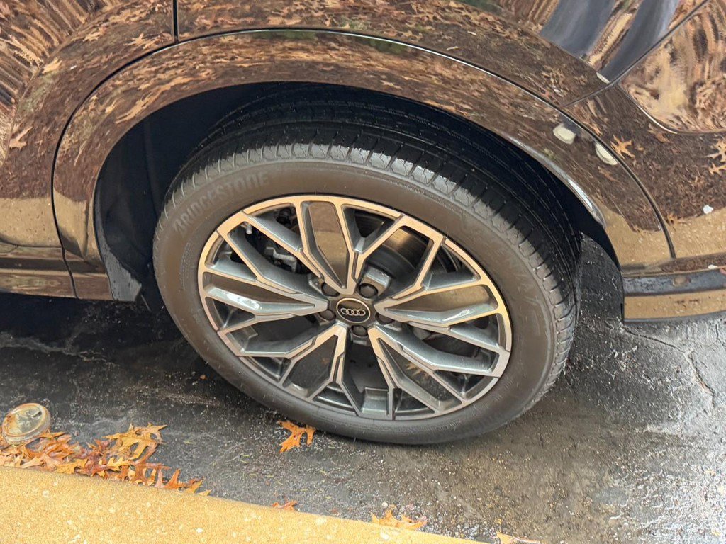 Used 2025 Audi Q5 Premium Plus w/ Premium Plus image 5