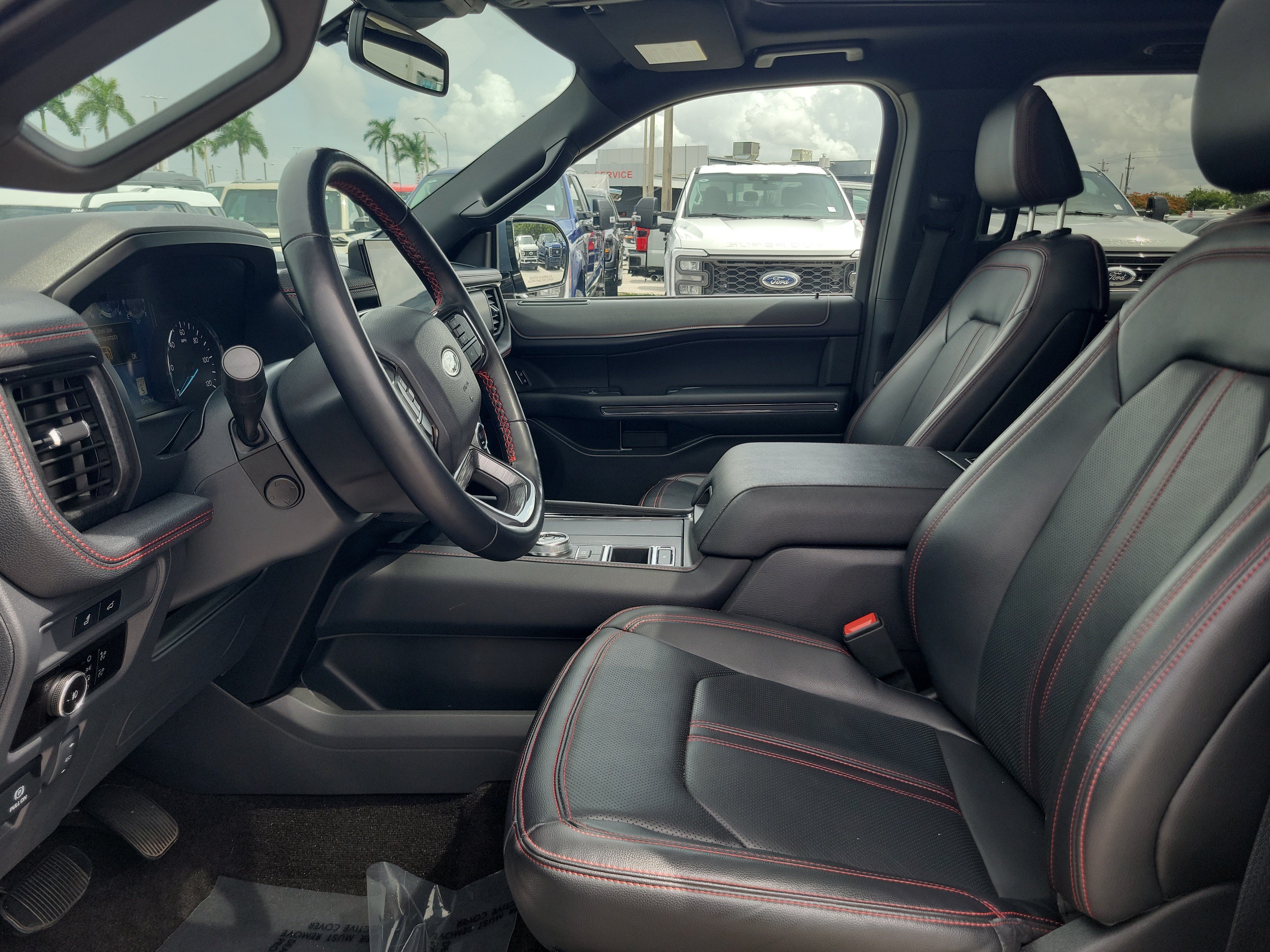 Used 2023 Ford Expedition Limited RWD image 12