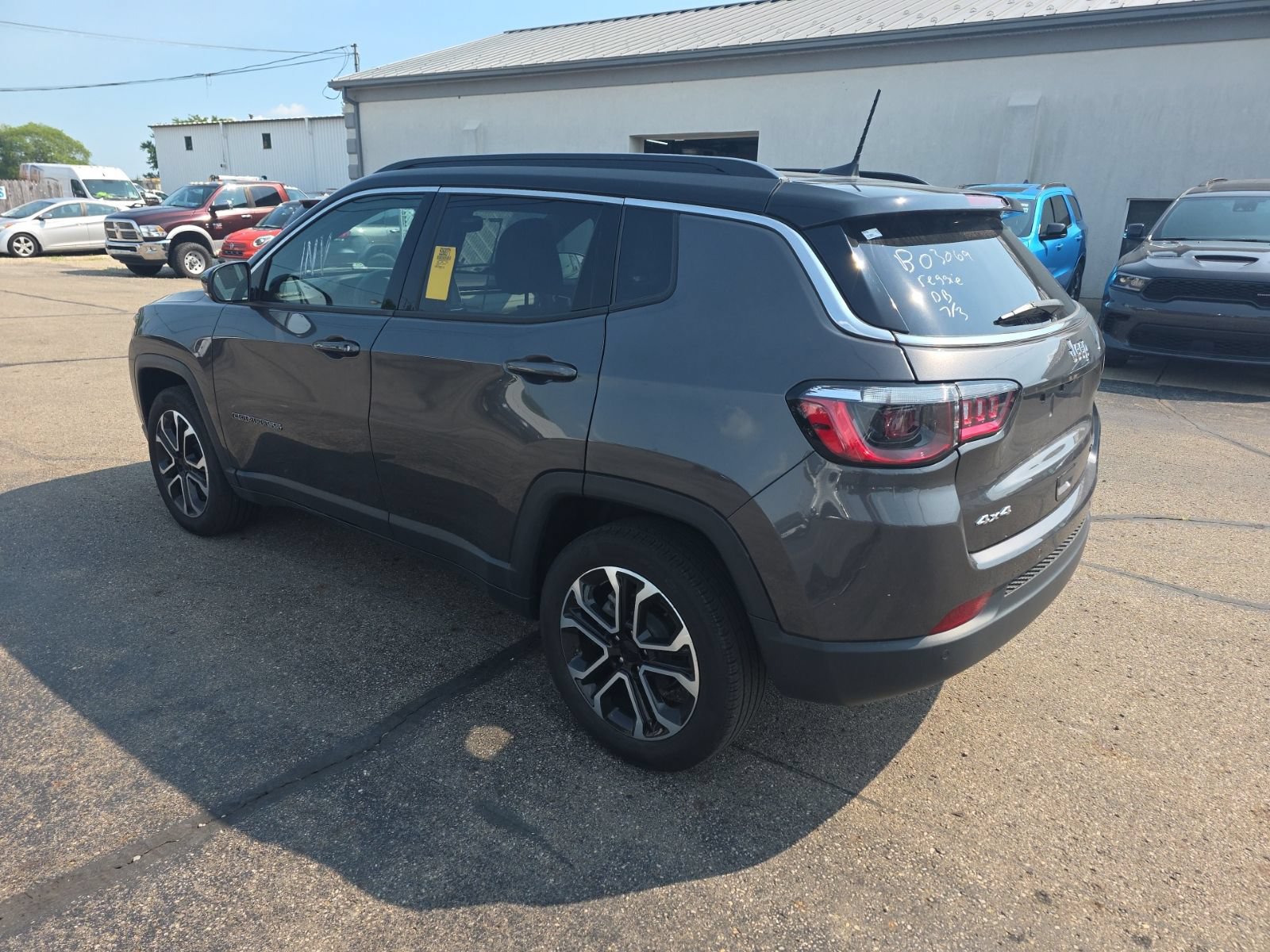 Used 2023 Jeep Compass Limited AWD/4WD image 5