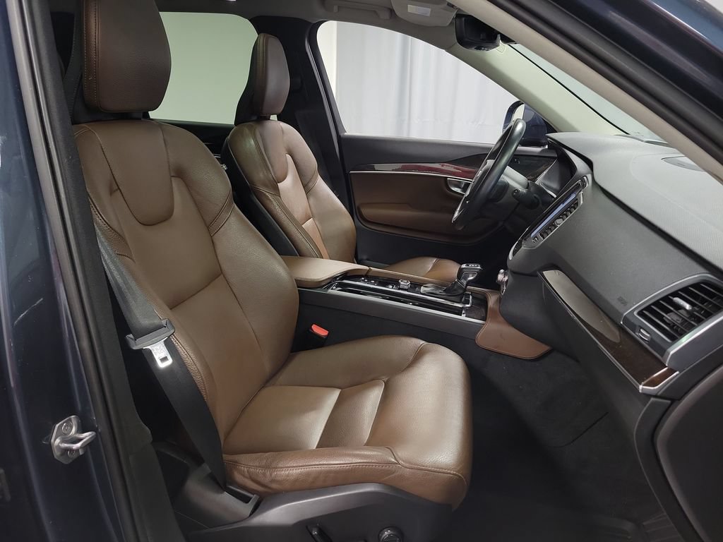 Used 2019 Volvo XC90 T6 Momentum w/ Advanced Package AWD/4WD image 30