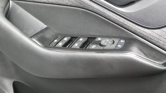 Used 2023 Nissan Rogue S AWD/4WD image 20