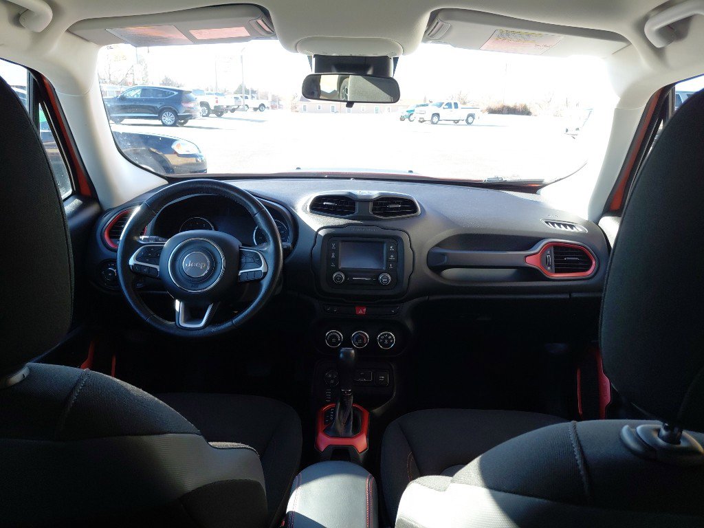 Used 2016 Jeep Renegade Trailhawk w/ Cold Weather Group AWD/4WD image 12