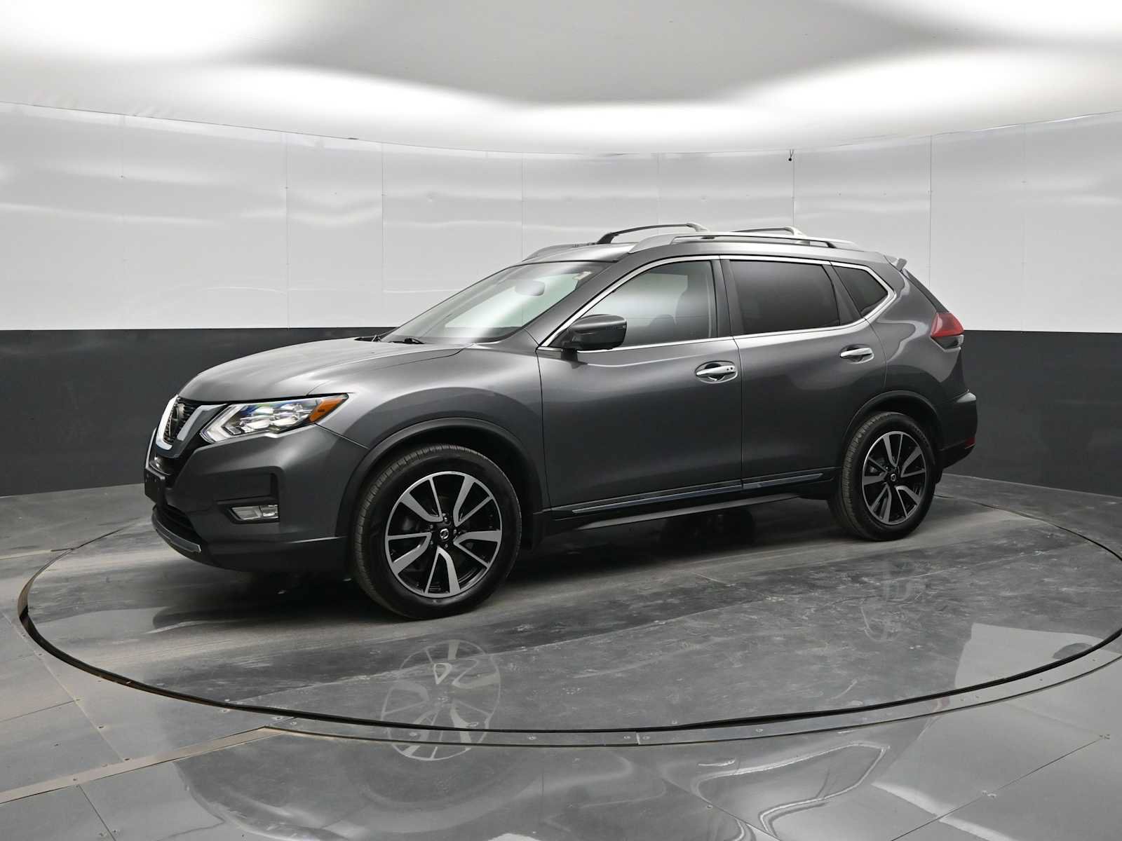 Used 2019 Nissan Rogue SL w/ Premium Package AWD/4WD image 4