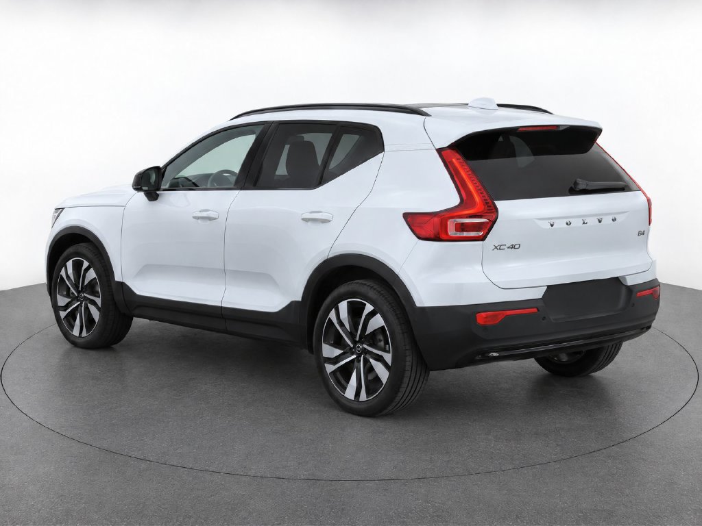 Certified 2023 Volvo XC40 B4 Ultimate w/ Protection Package Premier FWD image 3