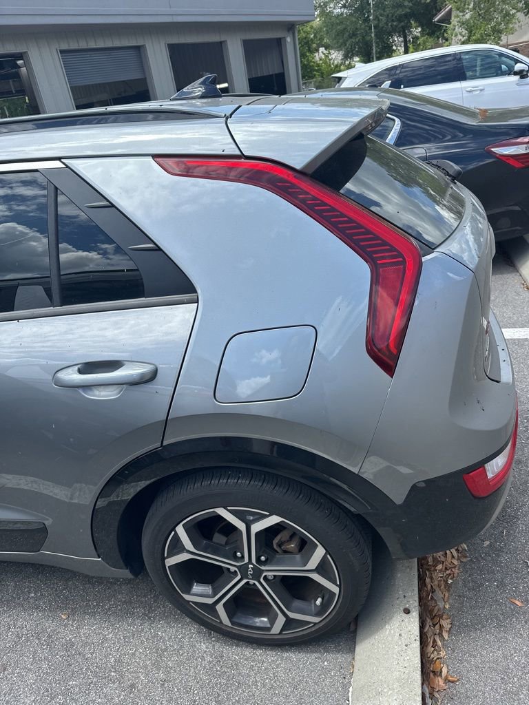 Certified 2023 Kia Niro EX Touring FWD image 5