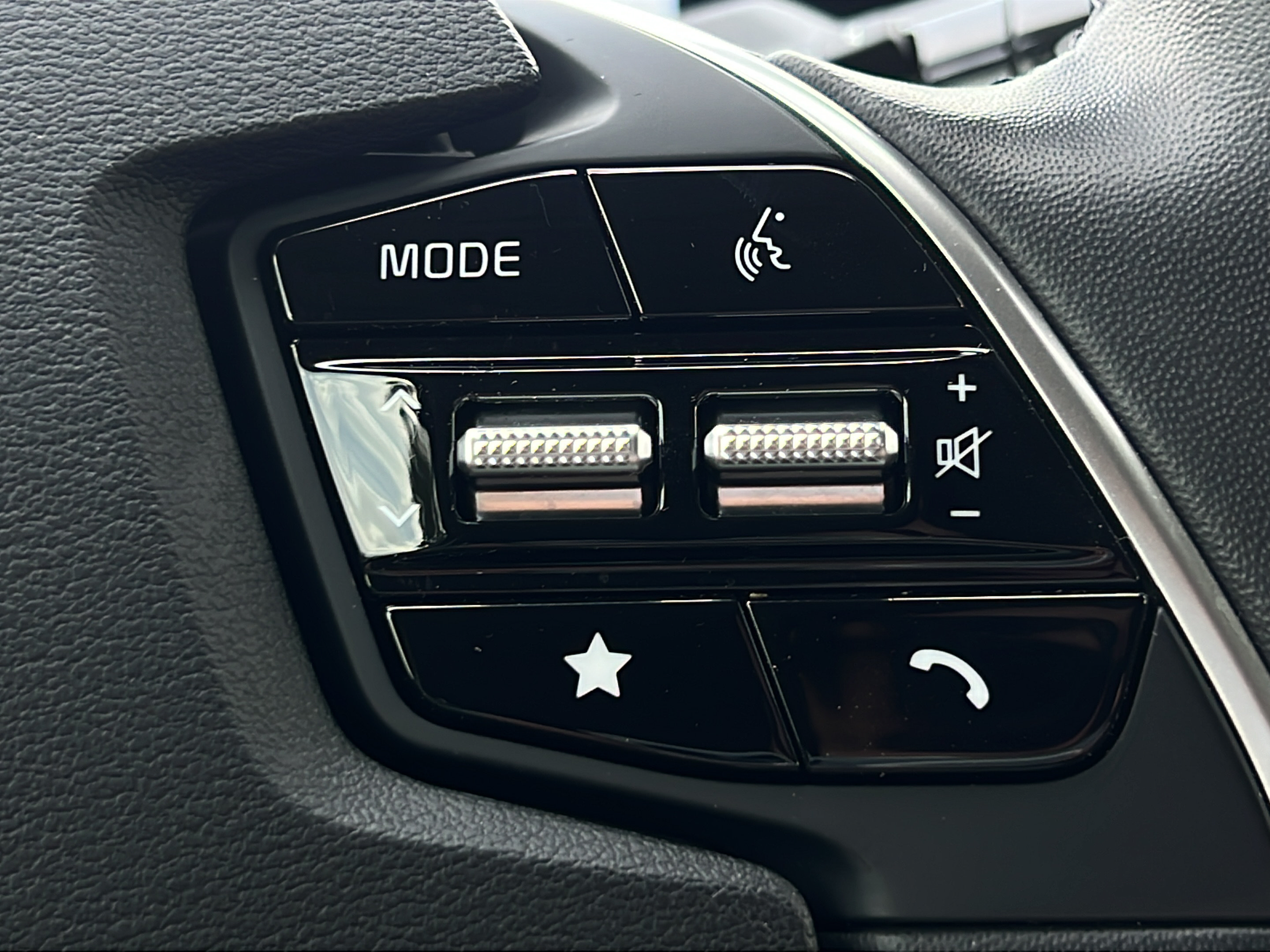 Certified 2023 Kia EV6 Wind AWD/4WD image 19