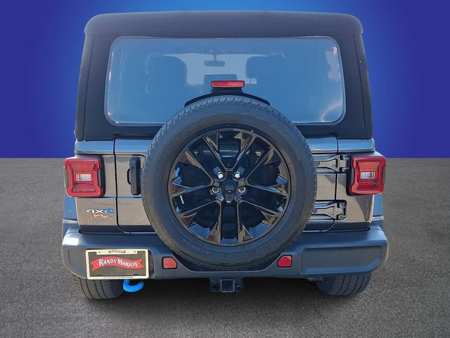 Used 2022 Jeep Wrangler Unlimited Sahara w/ Cold Weather Group AWD/4WD image 6