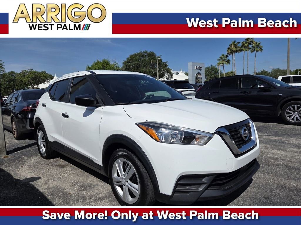 Used 2020 Nissan Kicks S FWD image 1
