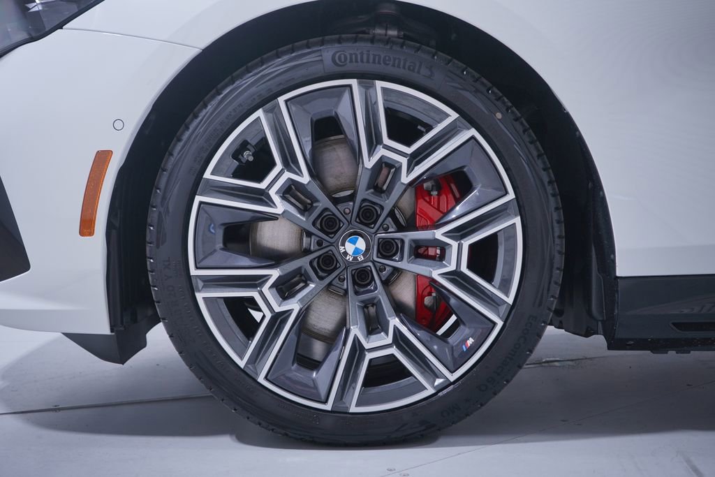 New 2026 BMW i5 eDrive40 w/ M Sport Package image 2