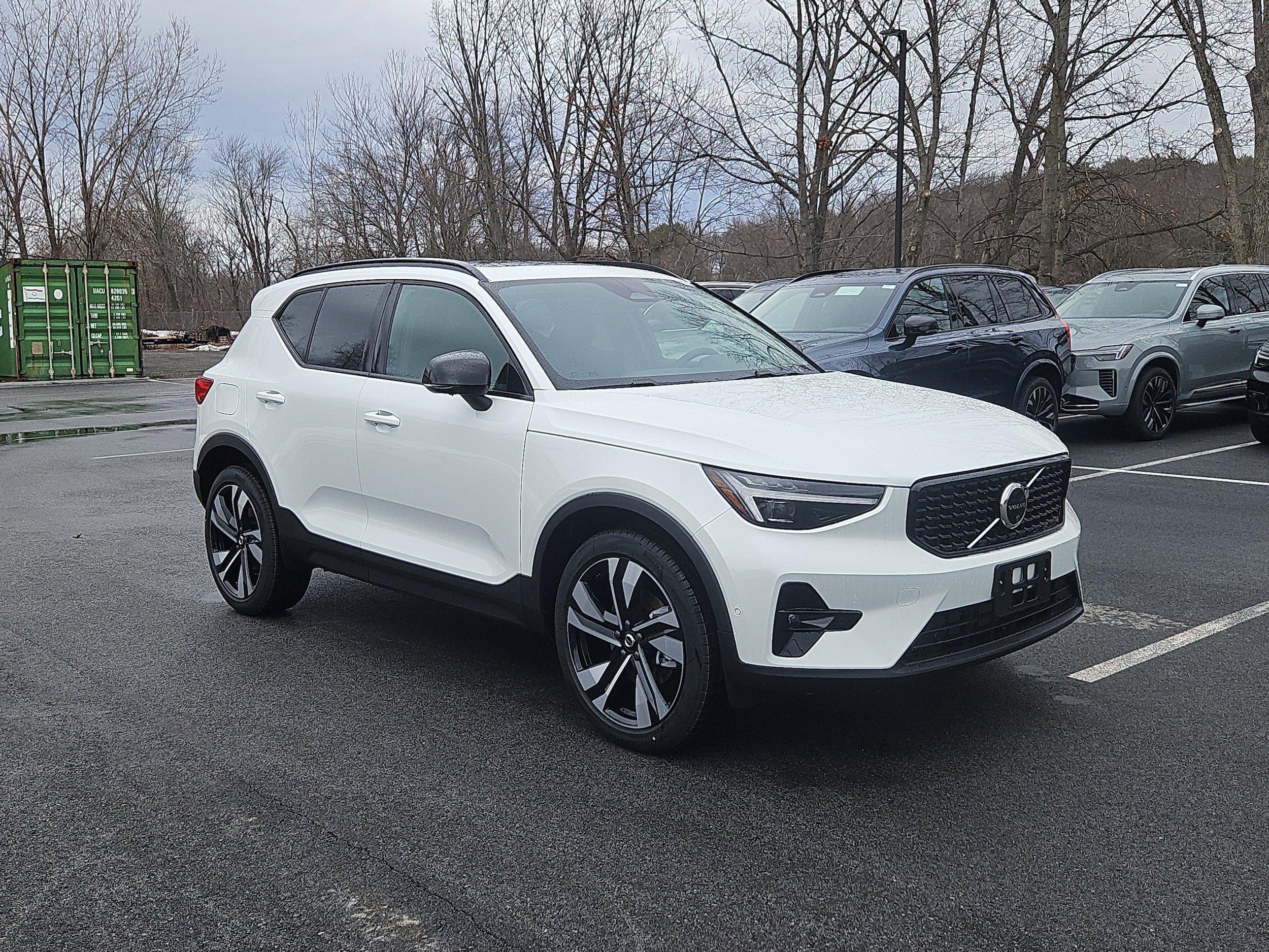 New 2026 Volvo XC40 B5 Ultra w/ Protection Package Premier AWD/4WD image 1