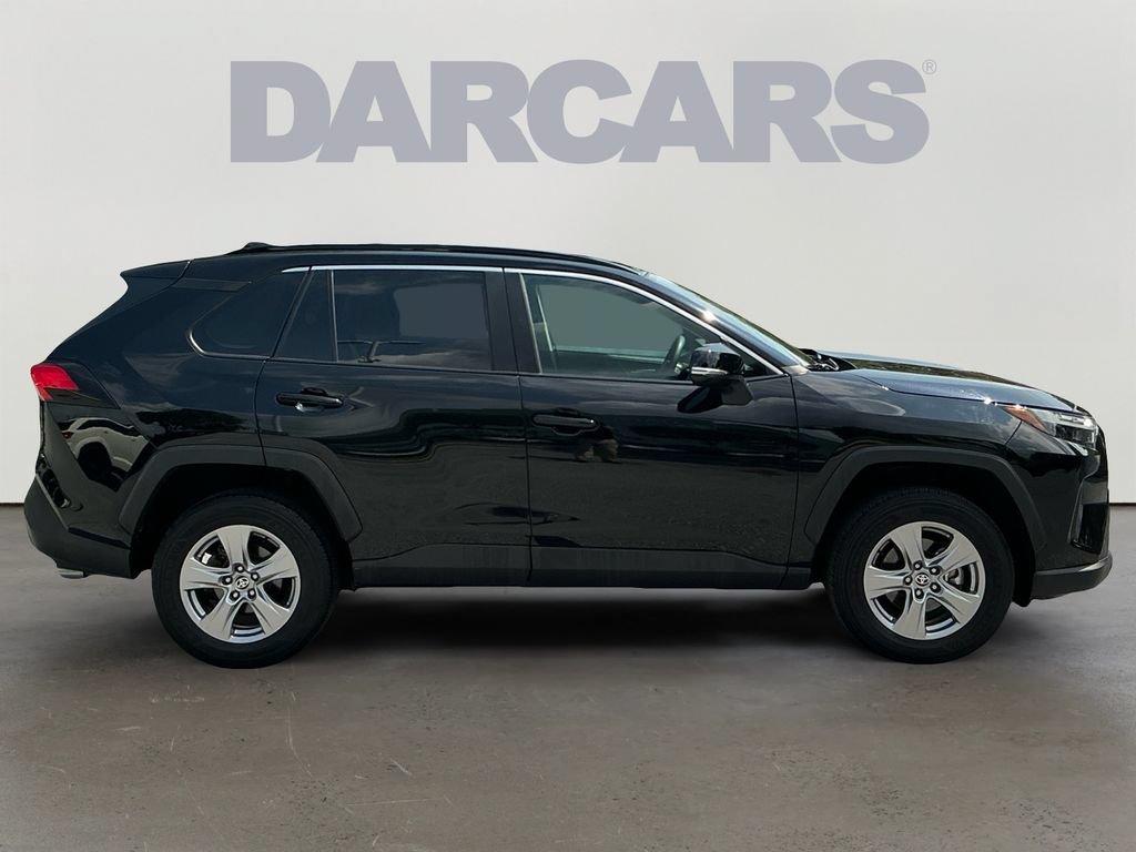 Used 2025 Toyota RAV4 XLE AWD/4WD image 8