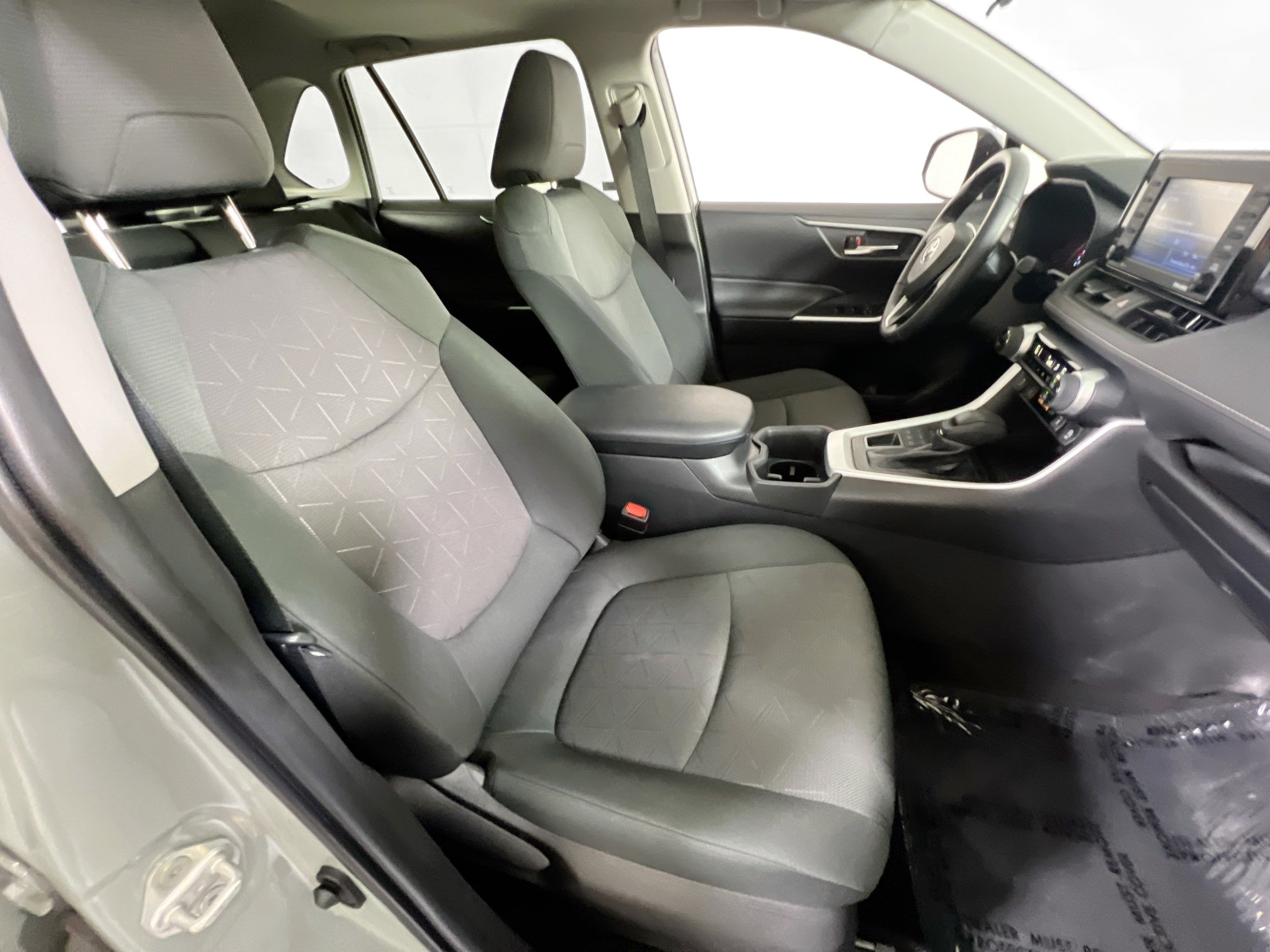 Used 2022 Toyota RAV4 XLE w/ Convenience Package AWD/4WD image 27