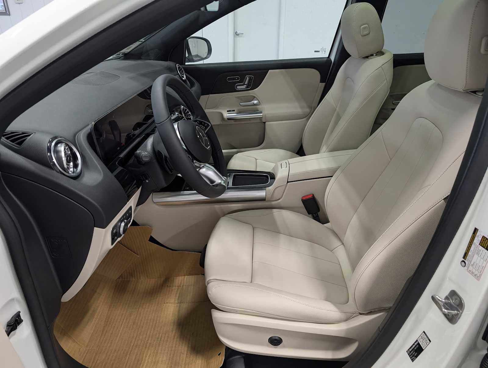 New 2026 Mercedes-Benz GLA 250 4MATIC image 4