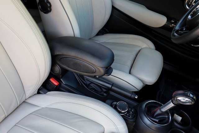 Used 2019 MINI Cooper S image 44