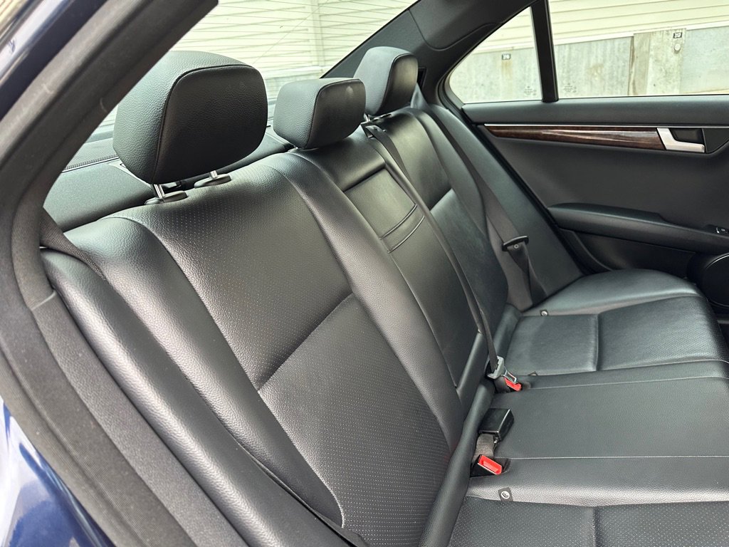 Used 2013 Mercedes-Benz C 300 4MATIC Sedan image 23